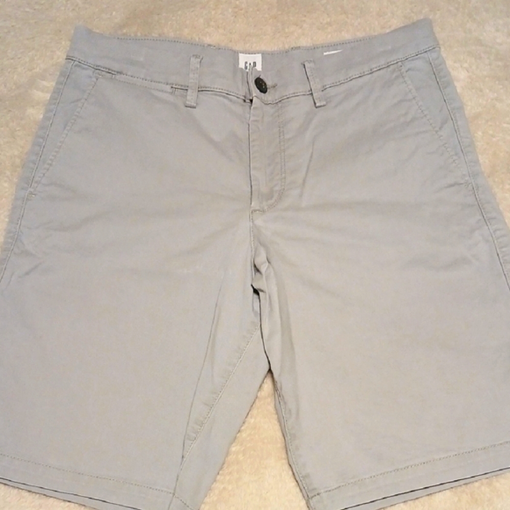 GAP Khaki Gray Shorts